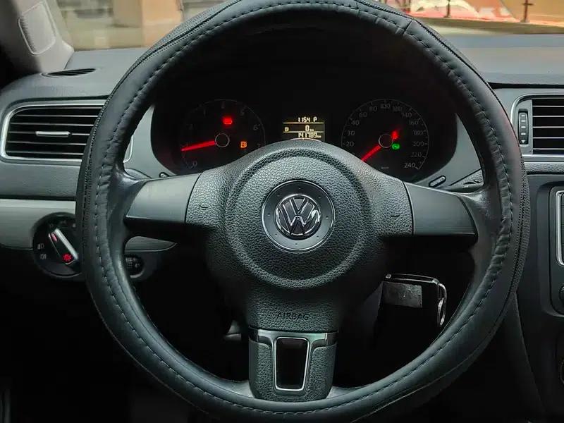 2014 Volkswagen Sagitar Facelift 1.6L Automatic Leading Edition — миниатюра 30