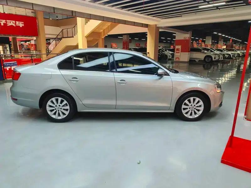 2014 Volkswagen Sagitar Facelift 1.6L Automatic Leading Edition — миниатюра 8