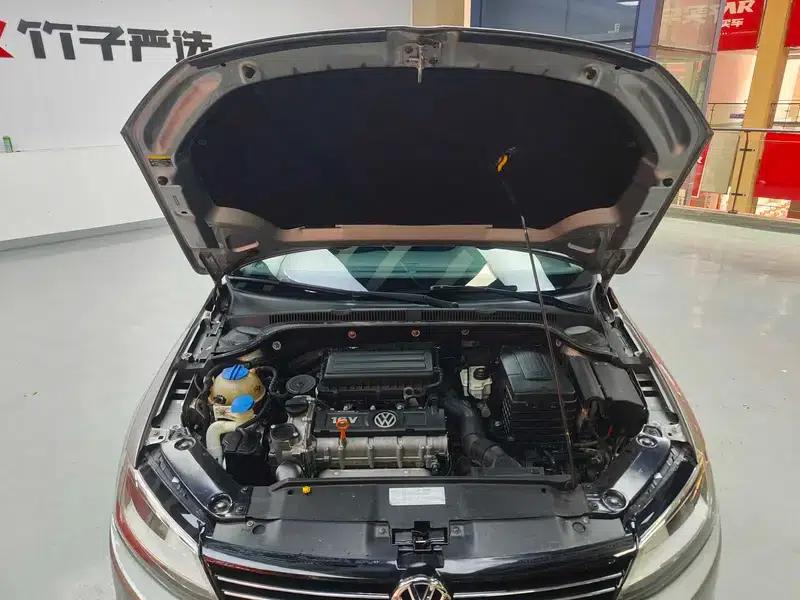 2014 Volkswagen Sagitar Facelift 1.6L Automatic Leading Edition — миниатюра 10