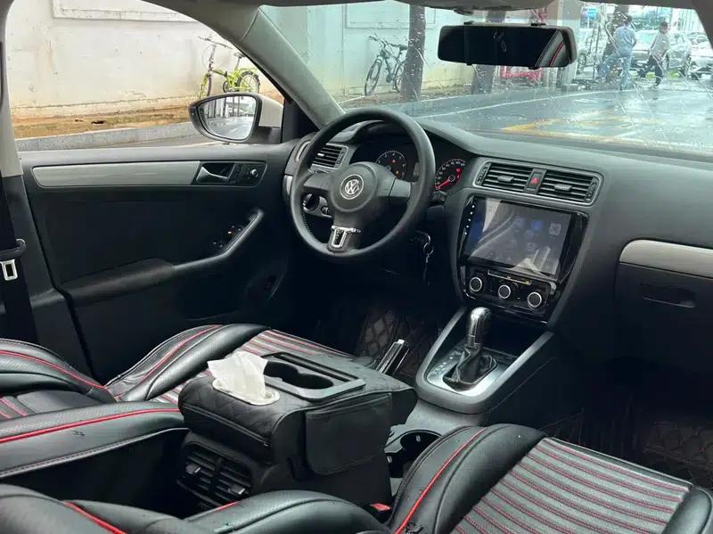 2012 Volkswagen Sagitar 1.6L Automatic Comfort Model — миниатюра 9