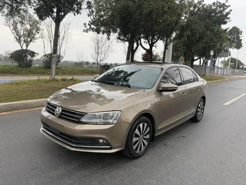 2017 Volkswagen Sagitar 230TSI Automatic Comfort Edition — миниатюра 1