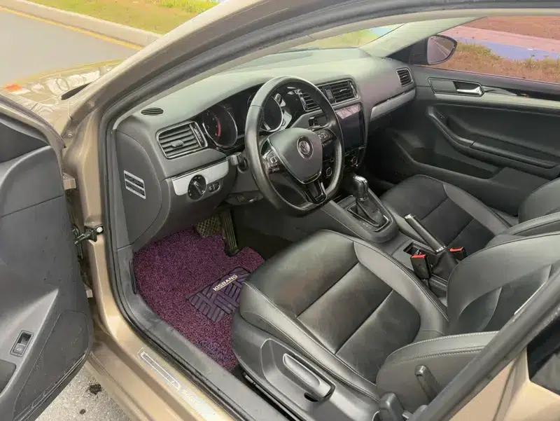 2017 Volkswagen Sagitar 230TSI Automatic Comfort Edition — миниатюра 15