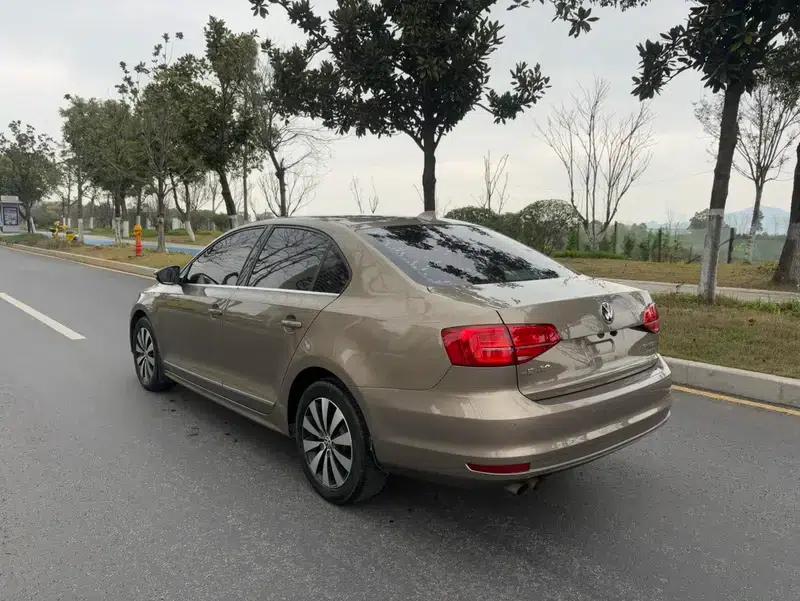 2017 Volkswagen Sagitar 230TSI Automatic Comfort Edition — миниатюра 5