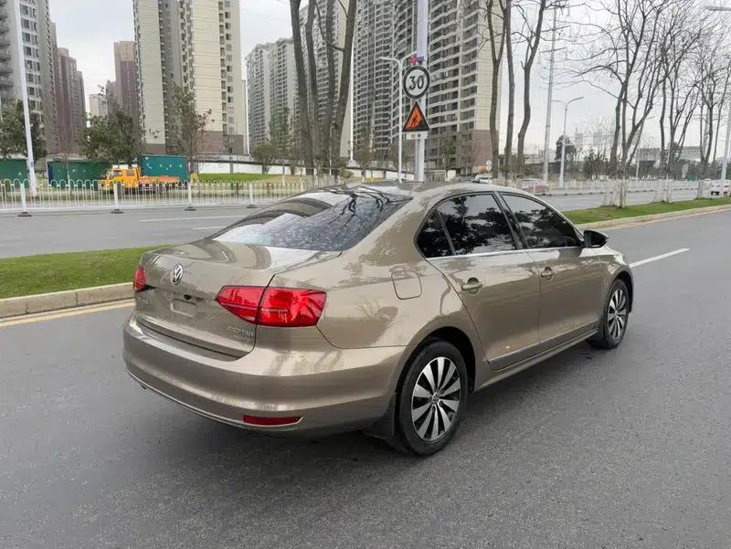 2017 Volkswagen Sagitar 230TSI Automatic Comfort Edition — миниатюра 7