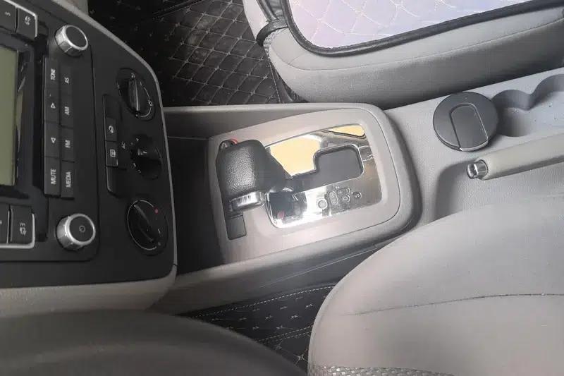2012 Volkswagen Bora 1.6L Automatic Fashion Edition — миниатюра 15