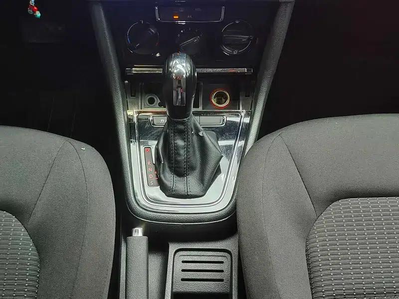 2014 Volkswagen Bora 1.6L Automatic Fashion Edition — миниатюра 28
