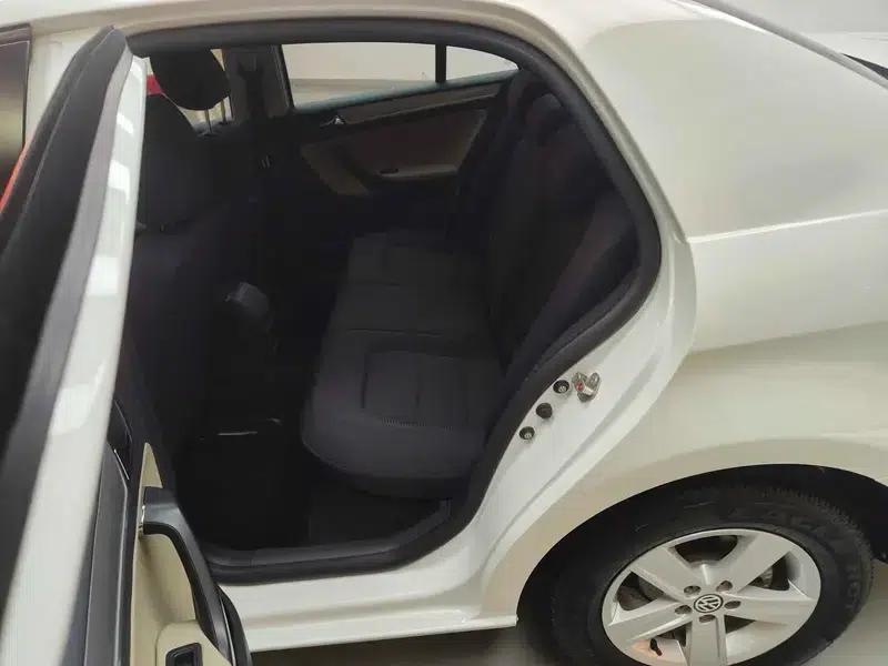 2014 Volkswagen Bora 1.6L Automatic Fashion Edition — миниатюра 33