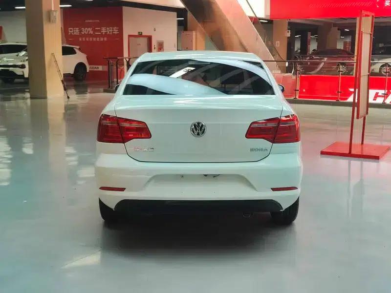 2014 Volkswagen Bora 1.6L Automatic Fashion Edition — миниатюра 6