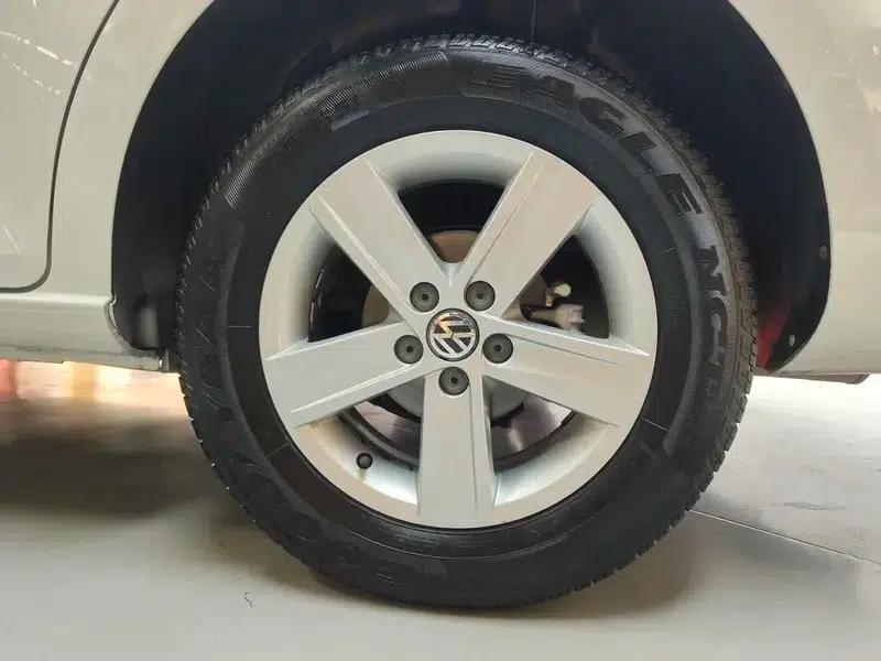 2014 Volkswagen Bora 1.6L Automatic Fashion Edition — миниатюра 9