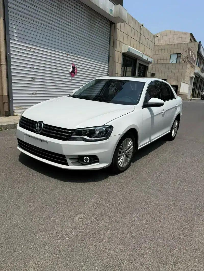 2014 Volkswagen Bora 1.6L Automatic Luxury Edition — миниатюра 1