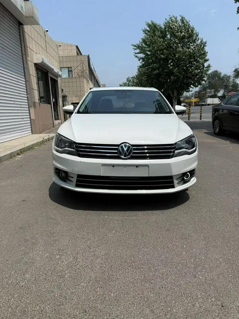 2014 Volkswagen Bora 1.6L Automatic Luxury Edition — миниатюра 2