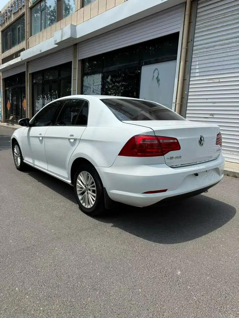 2014 Volkswagen Bora 1.6L Automatic Luxury Edition — миниатюра 4