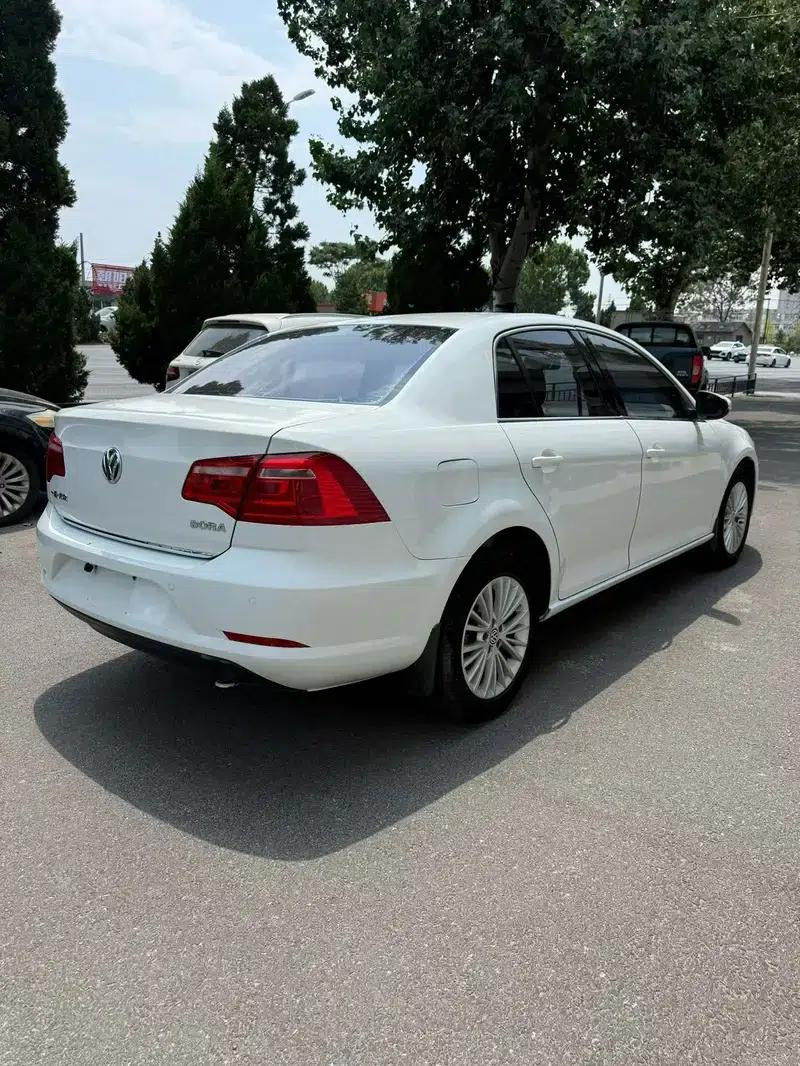 2014 Volkswagen Bora 1.6L Automatic Luxury Edition — миниатюра 6