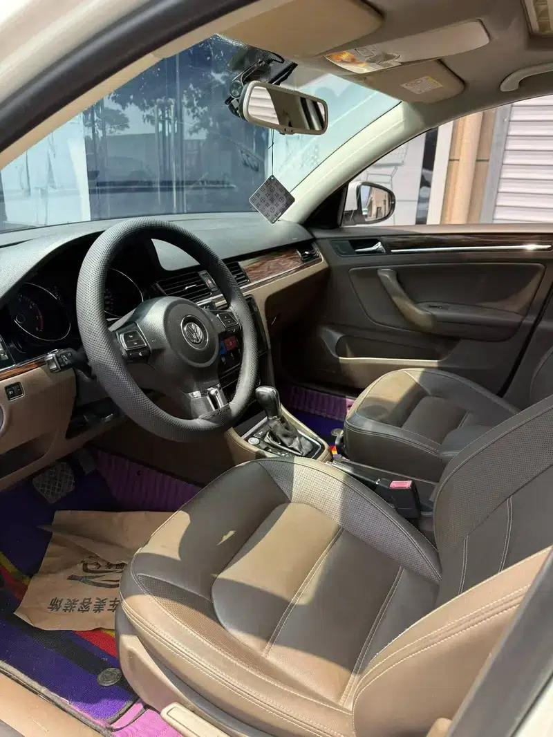 2014 Volkswagen Bora 1.6L Automatic Luxury Edition — миниатюра 8