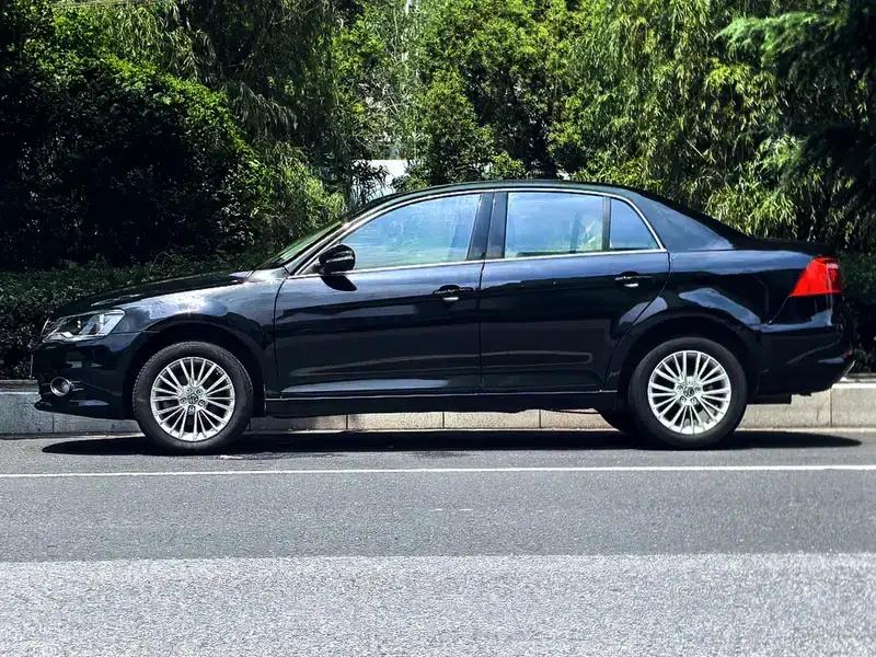 2014 Volkswagen Bora 1.6L Automatic Luxury Edition — миниатюра 2