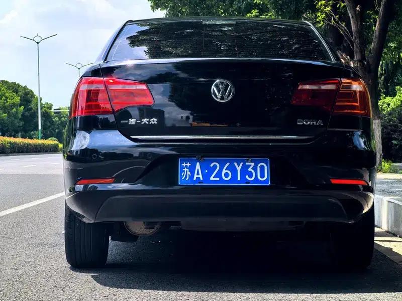 2014 Volkswagen Bora 1.6L Automatic Luxury Edition — миниатюра 4
