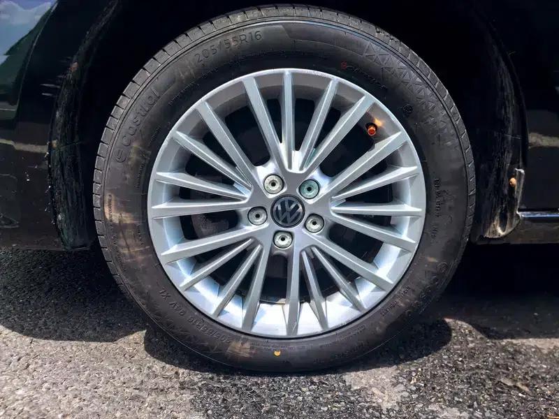 2014 Volkswagen Bora 1.6L Automatic Luxury Edition — миниатюра 8