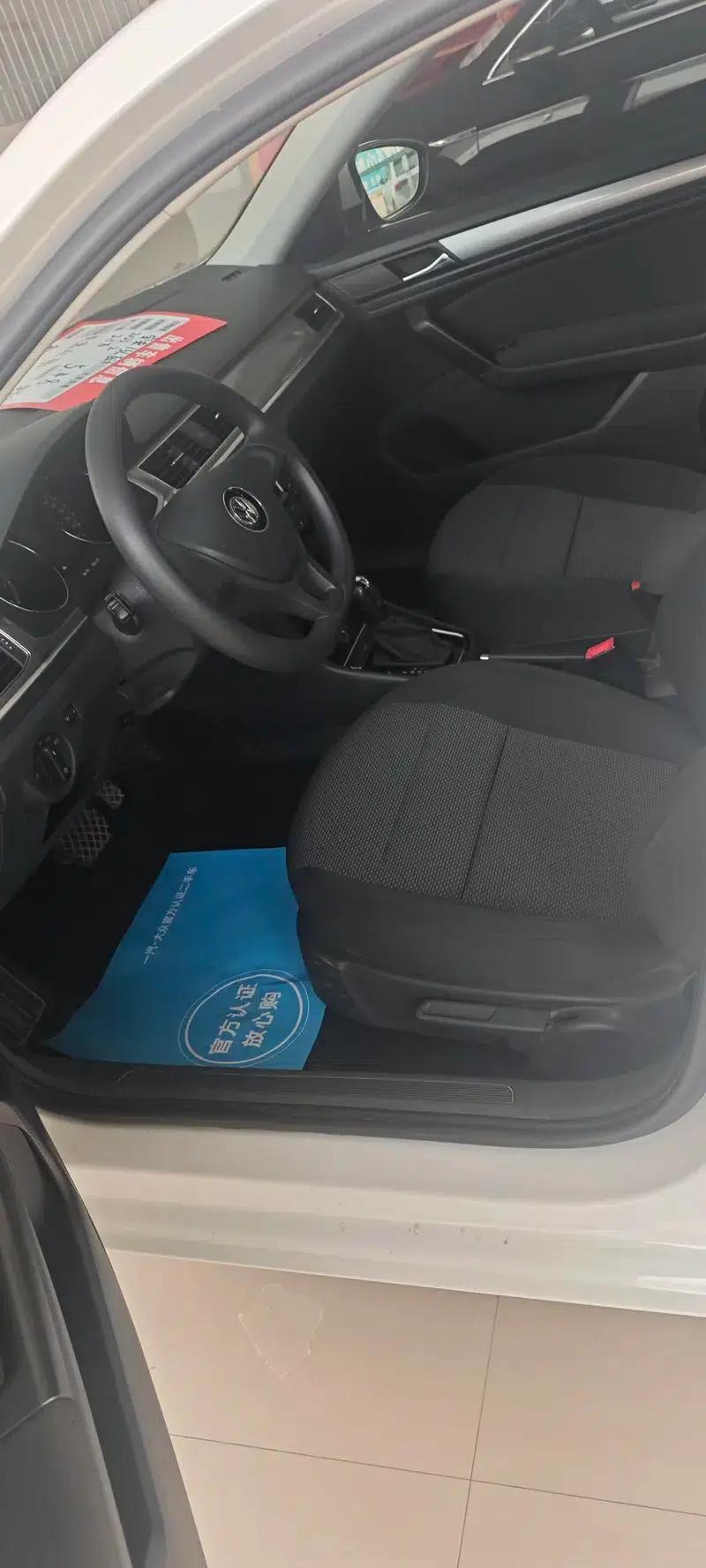 2019 Volkswagen Bora Legend 1.5L Automatic Fashion Model (China VI Emission Standard) — миниатюра 3