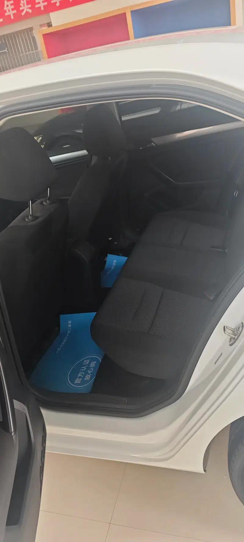 2019 Volkswagen Bora Legend 1.5L Automatic Fashion Model (China VI Emission Standard) — миниатюра 4