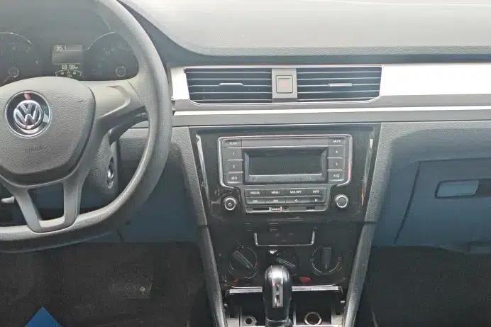 2019 Volkswagen Bora Legend 1.5L Automatic Fashion Model (China VI Emission Standard) — миниатюра 9