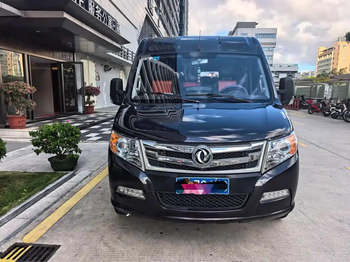Yufeng 2021 2.3T Front-Wheel Drive Logistics Van, Short Wheelbase, Medium Roof, 5-9 Seats, National VI Emission Standard M9T — миниатюра 3