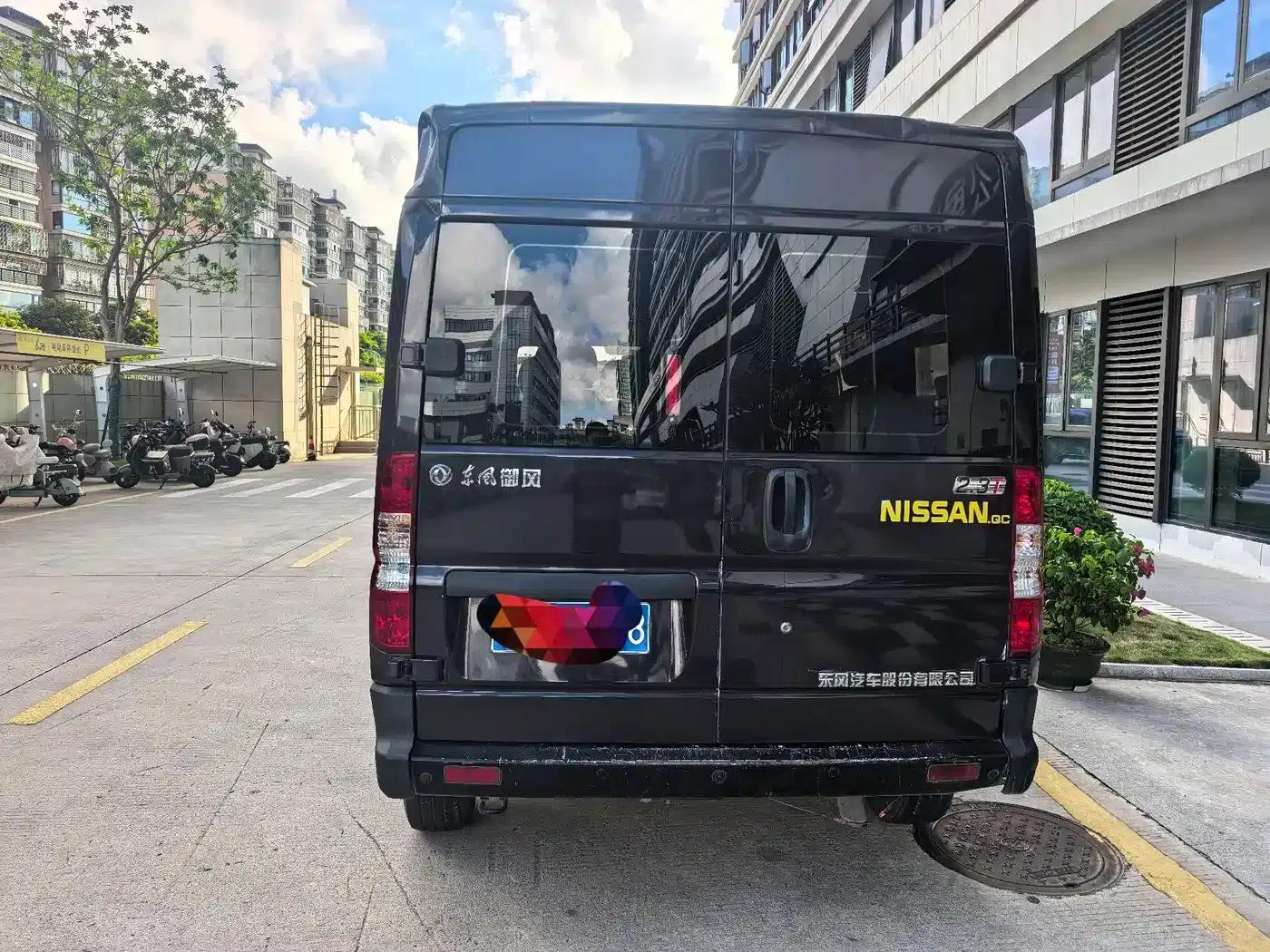 Yufeng 2021 2.3T Front-Wheel Drive Logistics Van, Short Wheelbase, Medium Roof, 5-9 Seats, National VI Emission Standard M9T — миниатюра 4