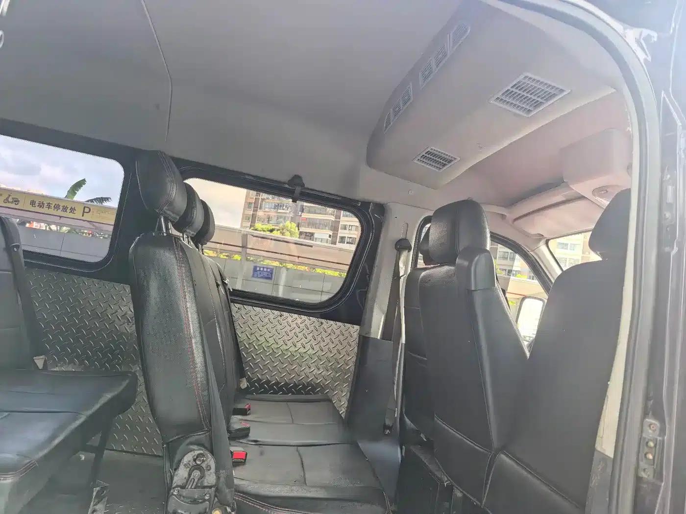 Yufeng 2021 2.3T Front-Wheel Drive Logistics Van, Short Wheelbase, Medium Roof, 5-9 Seats, National VI Emission Standard M9T — миниатюра 5