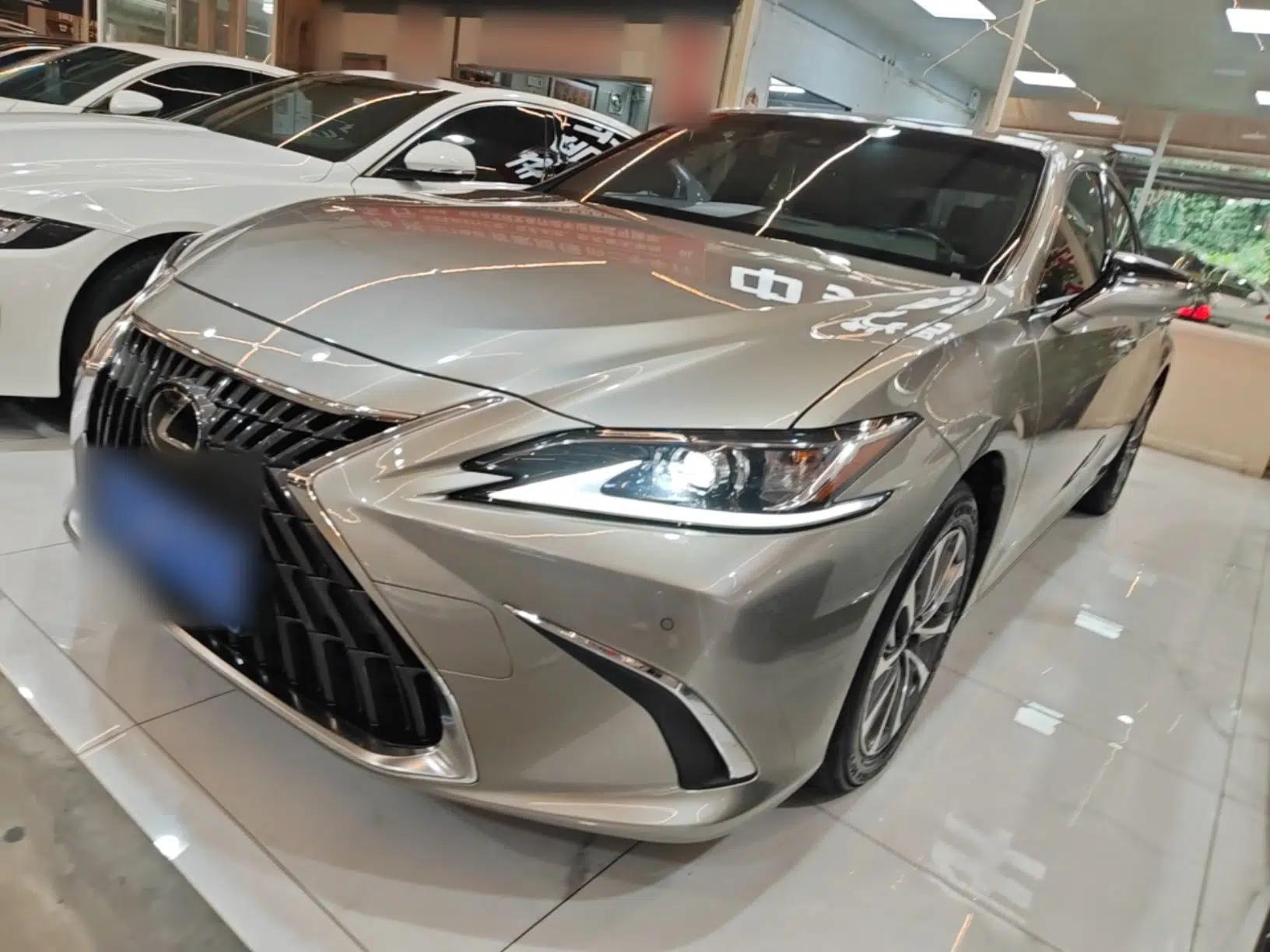 Lexus ES 2022 200 Excellence Edition — миниатюра 1