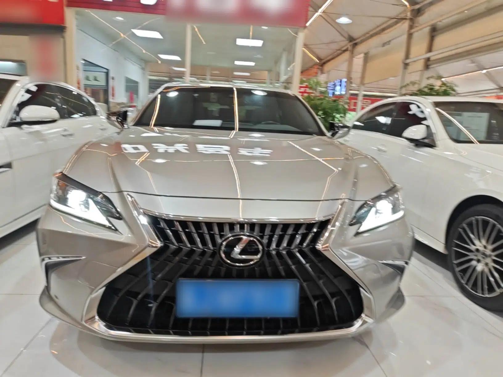 Lexus ES 2022 200 Excellence Edition — миниатюра 2
