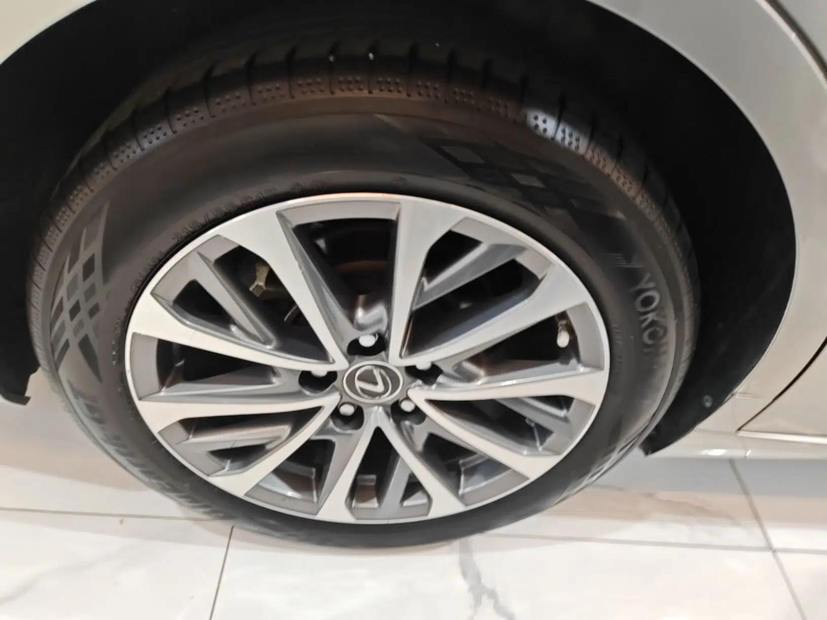 Lexus ES 2022 200 Excellence Edition — миниатюра 16