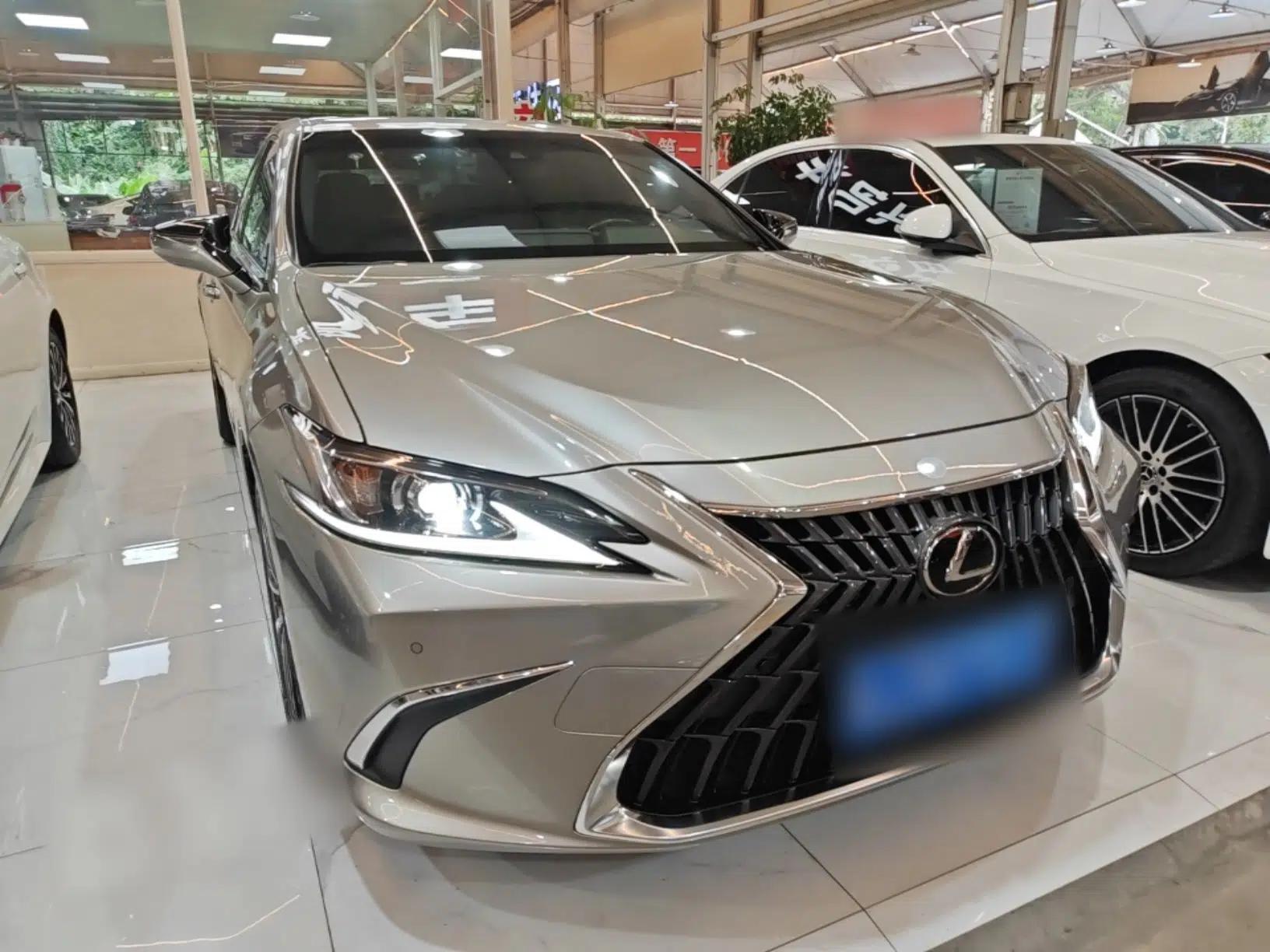 Lexus ES 2022 200 Excellence Edition — миниатюра 3