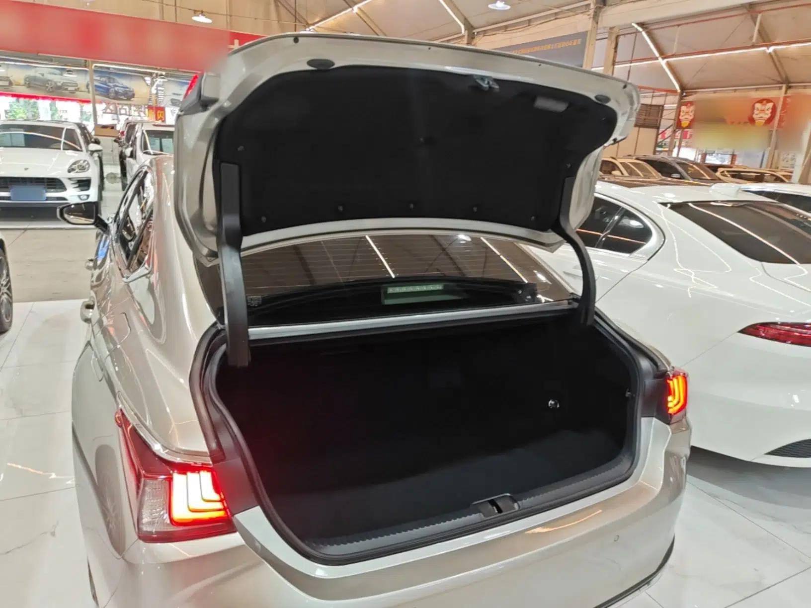 Lexus ES 2022 200 Excellence Edition — миниатюра 27