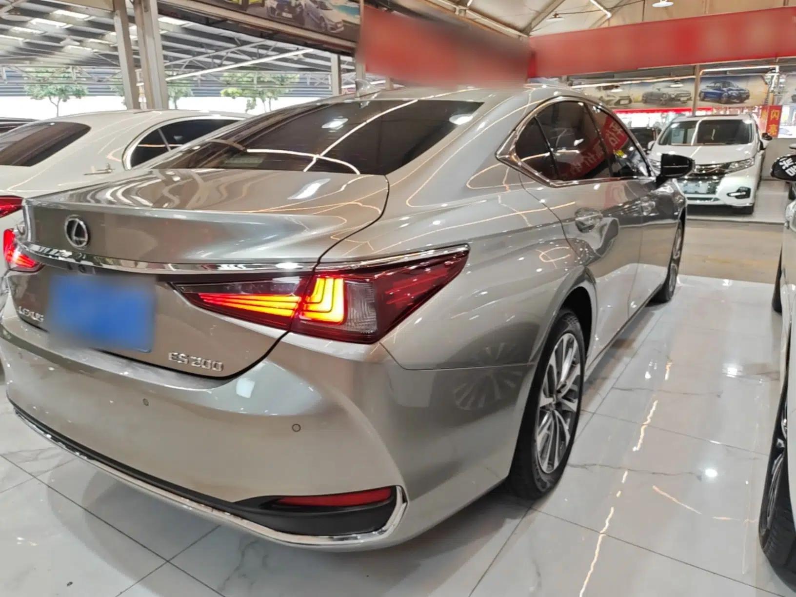 Lexus ES 2022 200 Excellence Edition — миниатюра 6