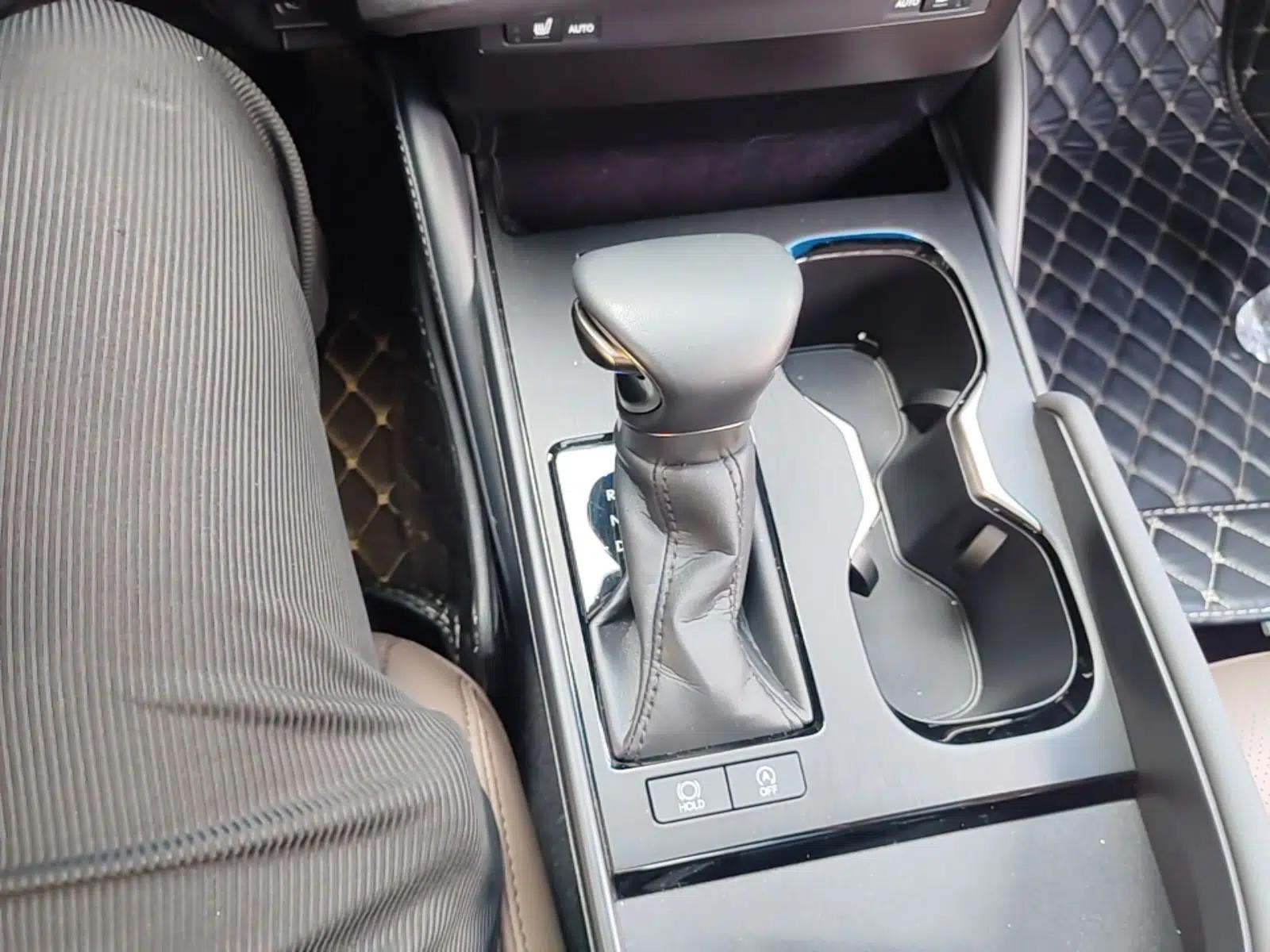 Lexus ES 2022 200 Excellence Edition — миниатюра 16