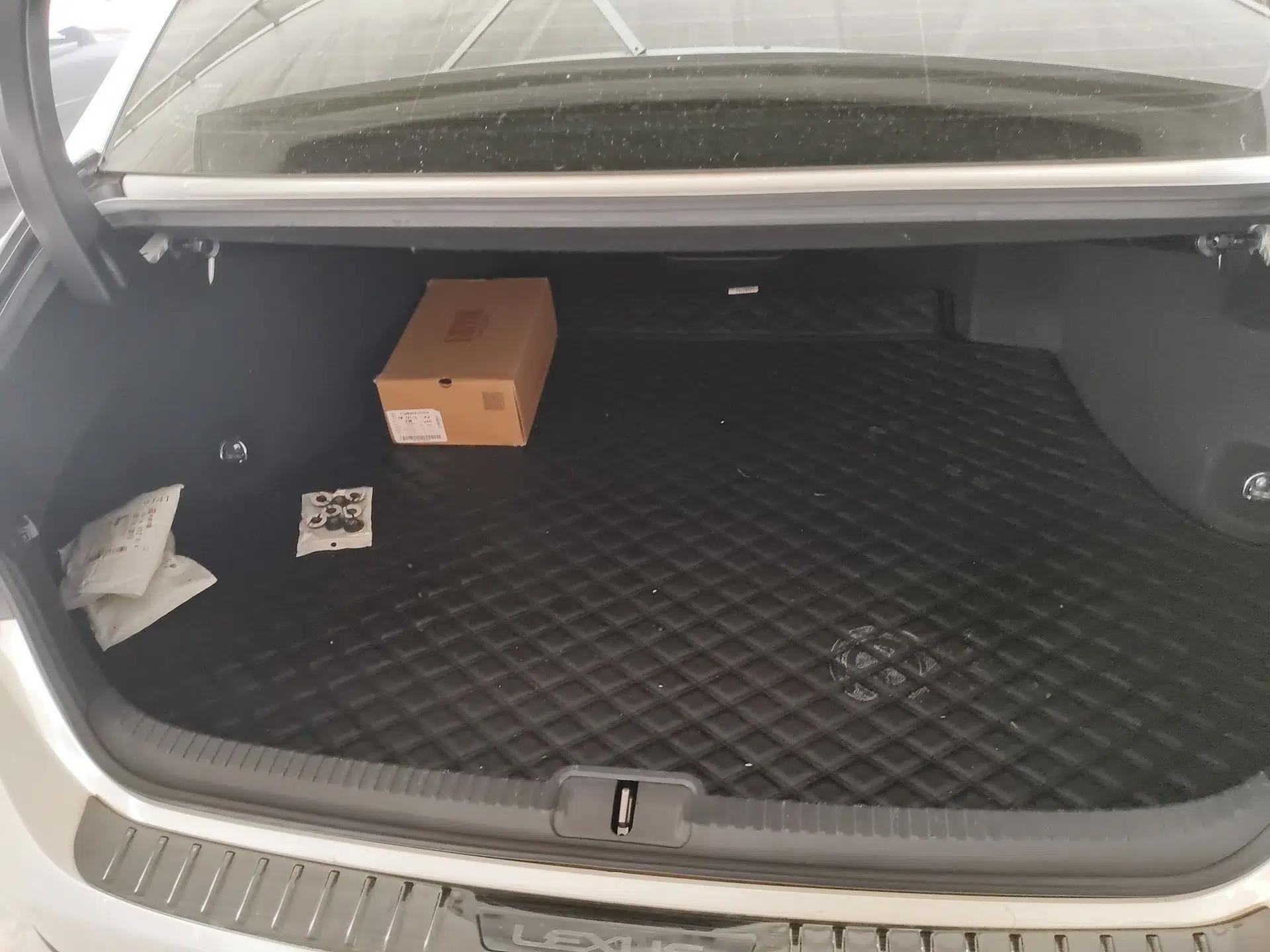 Lexus ES 2020 200 Excellence Edition — миниатюра 19
