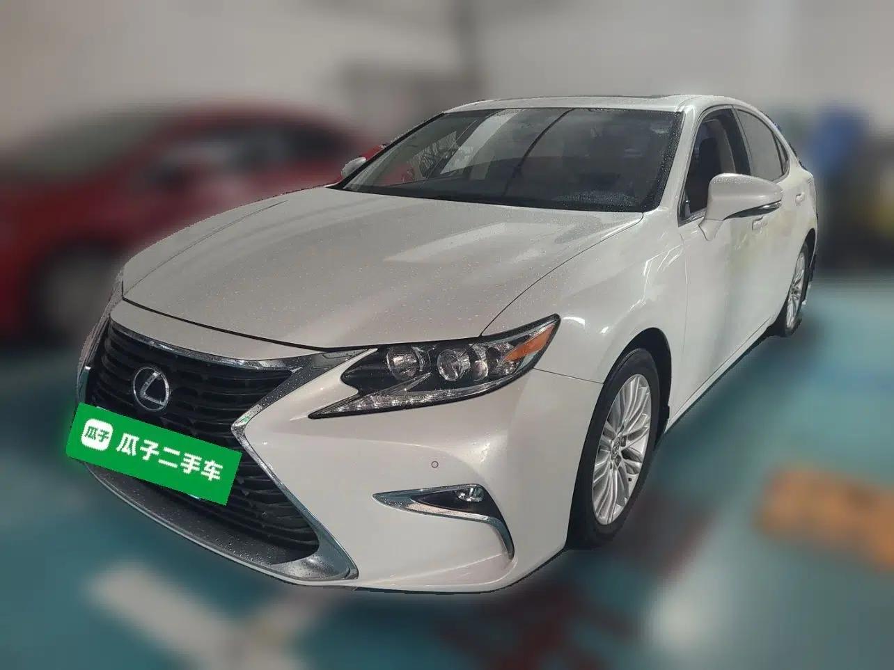 Lexus ES 2016 200 Midnight Special Limited Edition — миниатюра 1