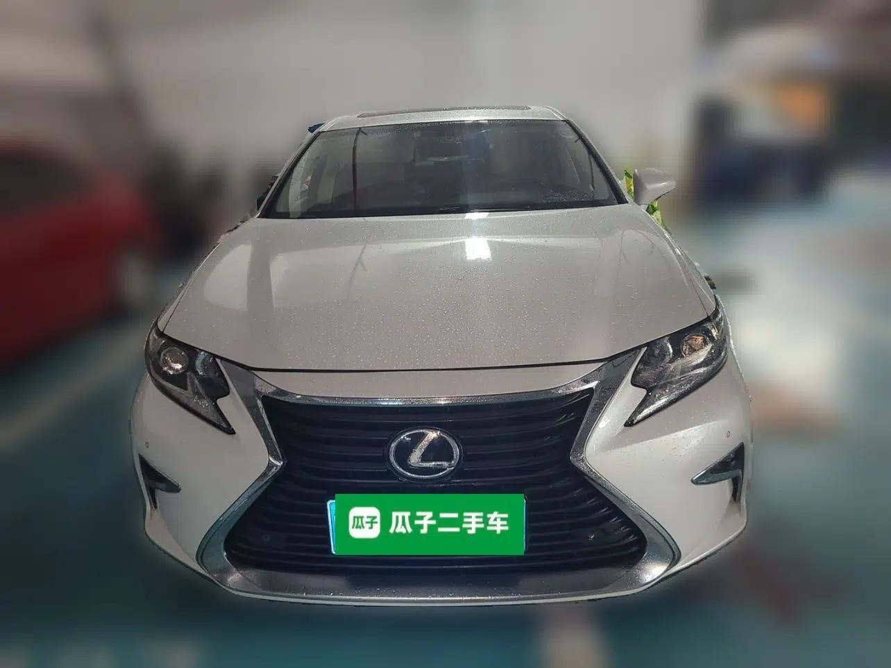 Lexus ES 2016 200 Midnight Special Limited Edition — миниатюра 2