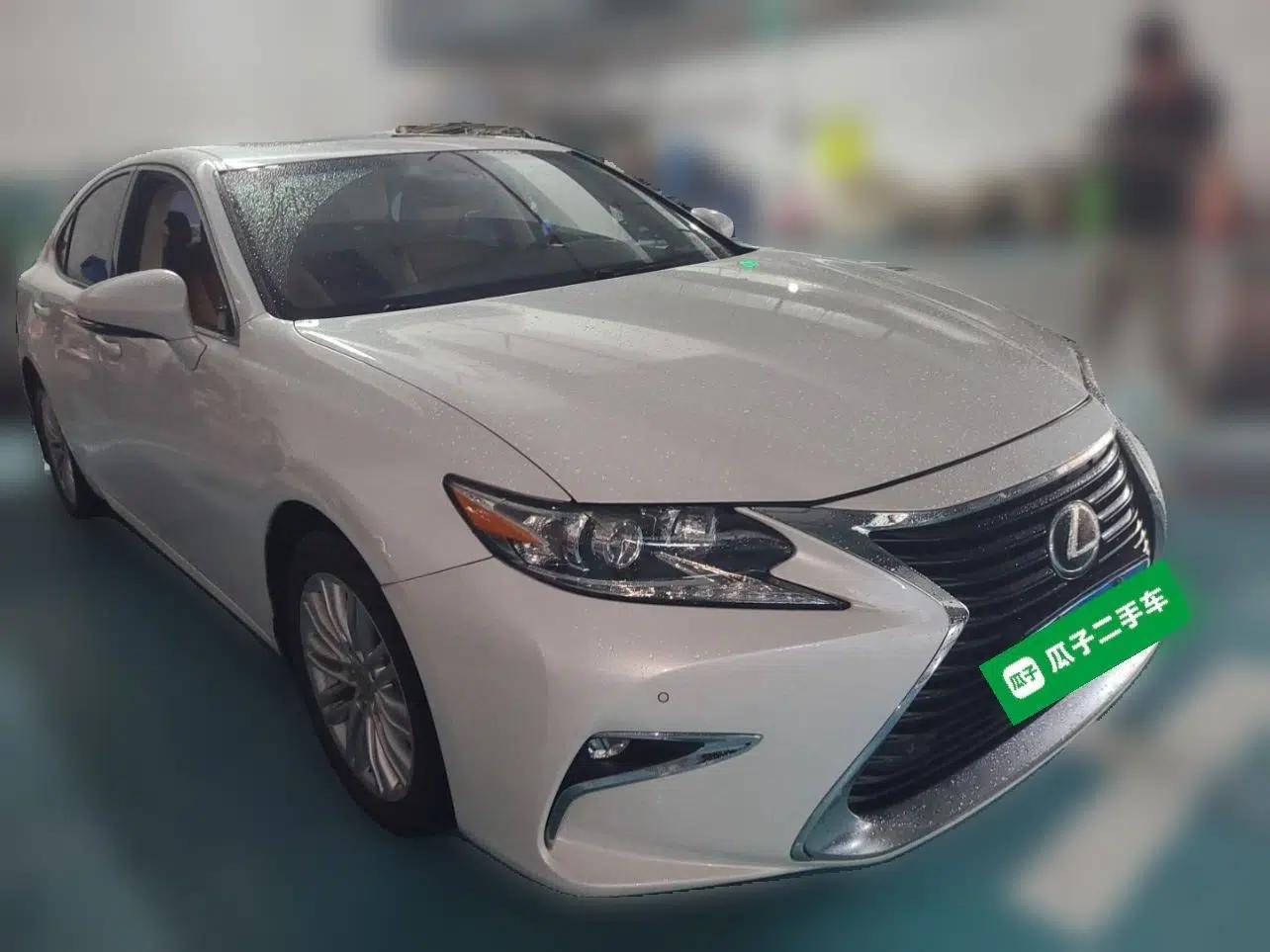 Lexus ES 2016 200 Midnight Special Limited Edition — миниатюра 3