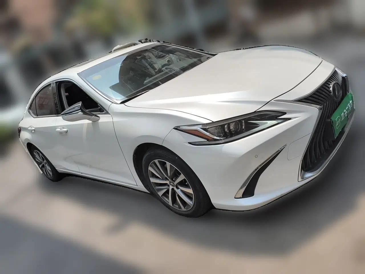 Lexus ES 2018 200 Excellence Edition China VI Standard — миниатюра 3