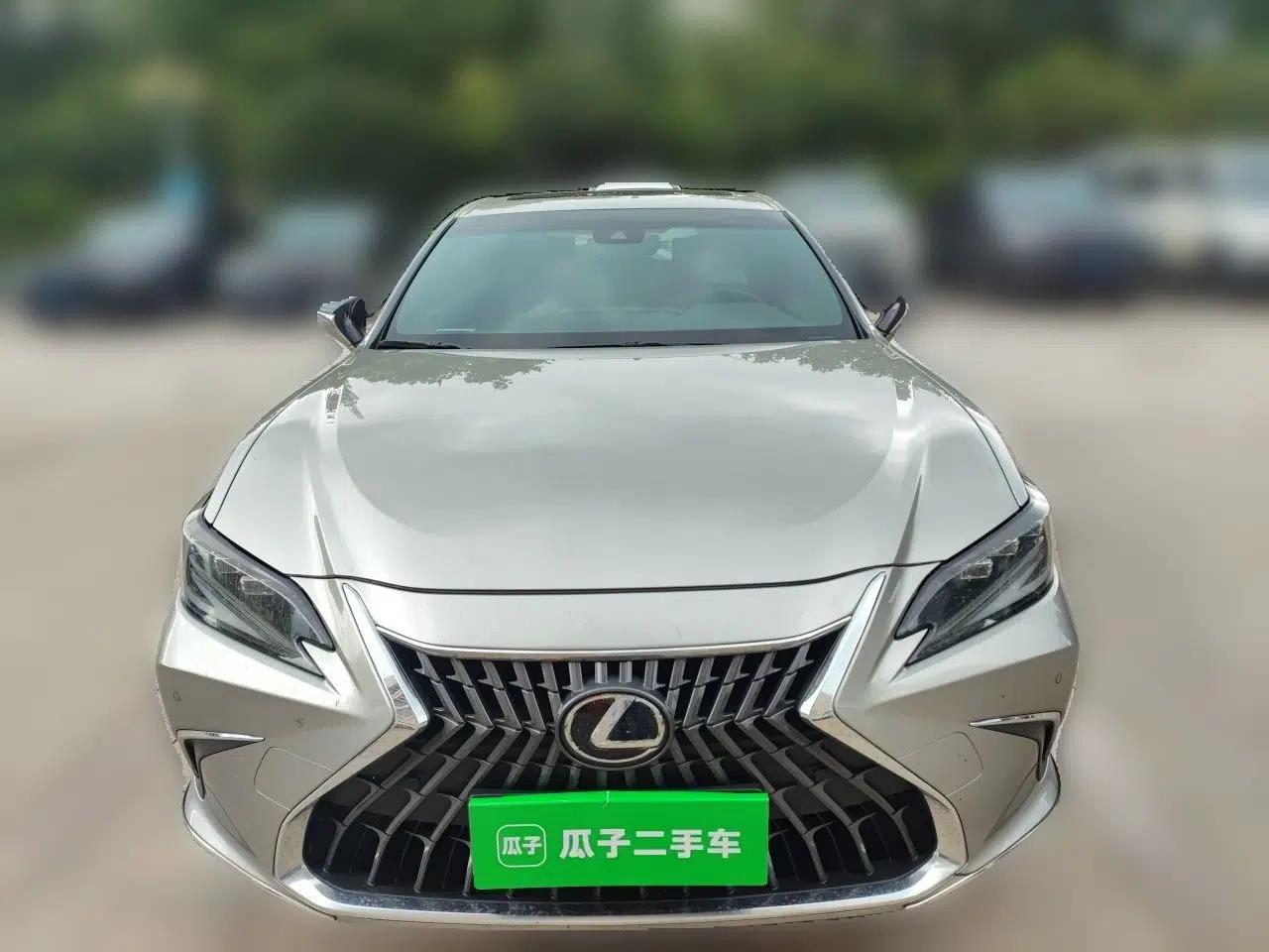 Lexus ES 2024 200 Premium Edition — миниатюра 2