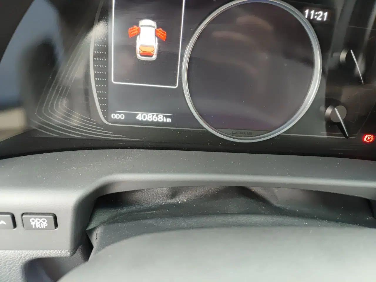 Lexus ES 2024 200 Premium Edition — миниатюра 12