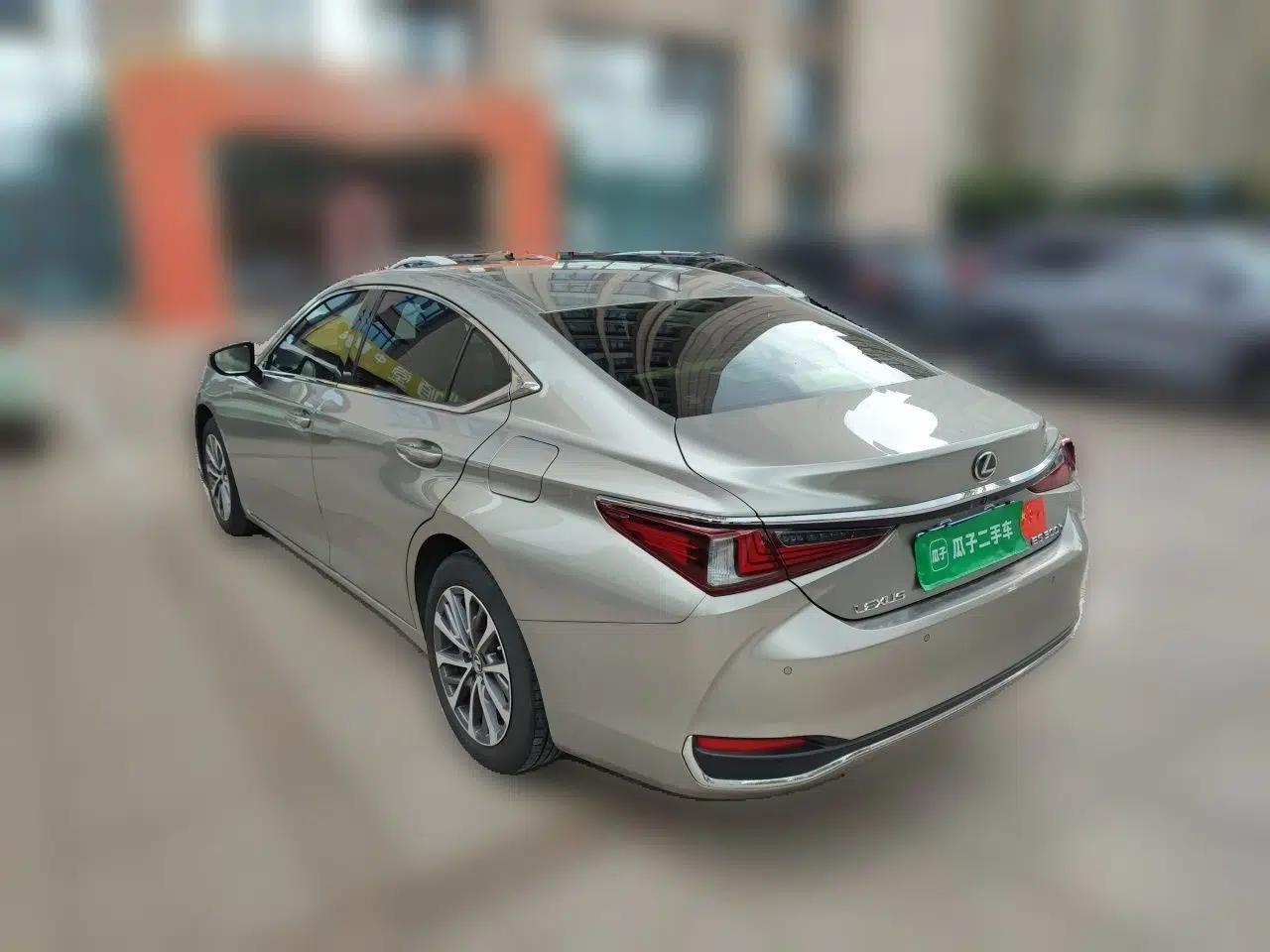 Lexus ES 2024 200 Premium Edition — миниатюра 4
