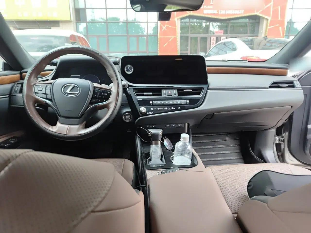 Lexus ES 2024 200 Premium Edition — миниатюра 9