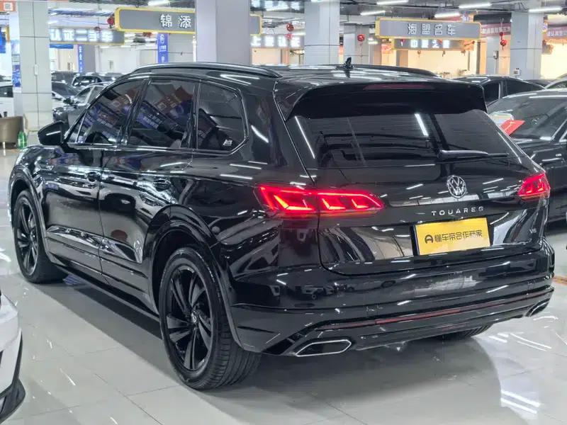 2023 Volkswagen Touareg 3.0TSI R-Line, Obsidian Black Sport Package — миниатюра 4