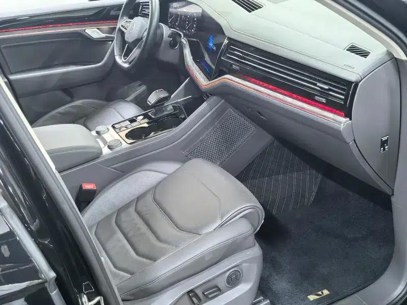 2023 Volkswagen Touareg 3.0TSI R-Line, Obsidian Black Sport Package — миниатюра 8