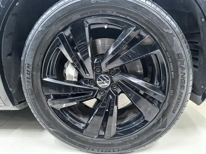 2023 Volkswagen Touareg 3.0TSI R-Line, Obsidian Black Sport Package — миниатюра 10