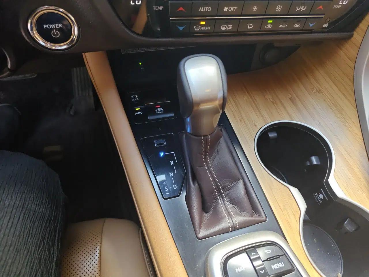 Lexus RX 2016 450h Four-Wheel Drive Premium Edition — миниатюра 14