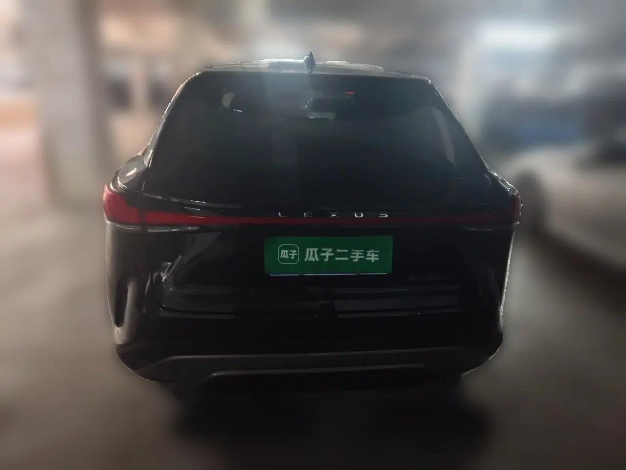 Lexus RX 2026 Model 350h Two-Wheel-Drive Comfort Edition — миниатюра 5