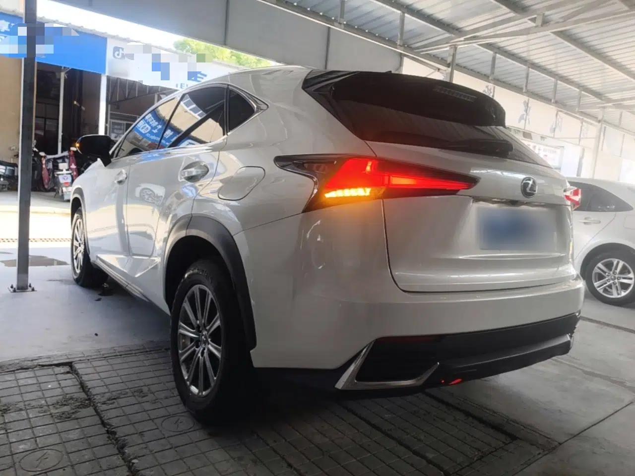 Lexus NX 2017 200 All-Wheel Drive Fēngshàng Edition — миниатюра 4