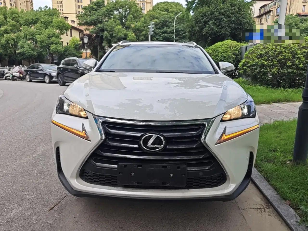 Lexus NX 2015 200 Front-Wheel Drive X-Trail SE Edition — миниатюра 2
